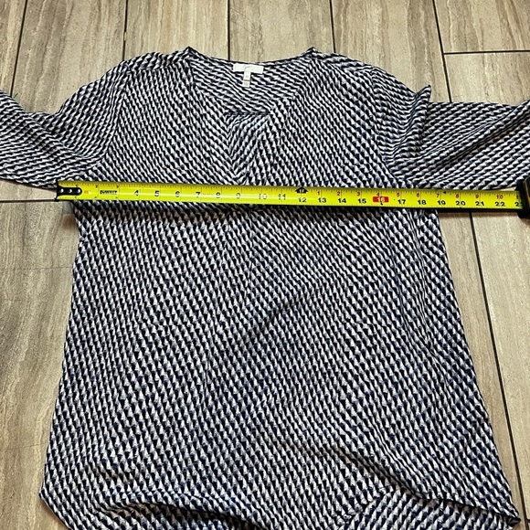 Joie Black White Silk Geometric Print Blouse Size XS - Picture 2 of 5